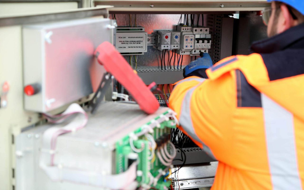 Elektrotechnik am Elektrokasten